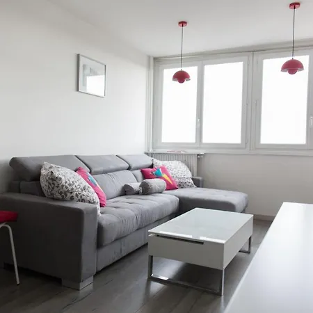 Nice Flat In The Chinese Neighbourhood דירה
